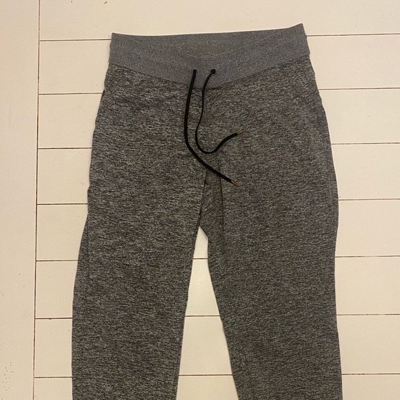 Athleta Flux Jogger 2.0 Pants Black Heather- Size Small - Picture 6 of 7